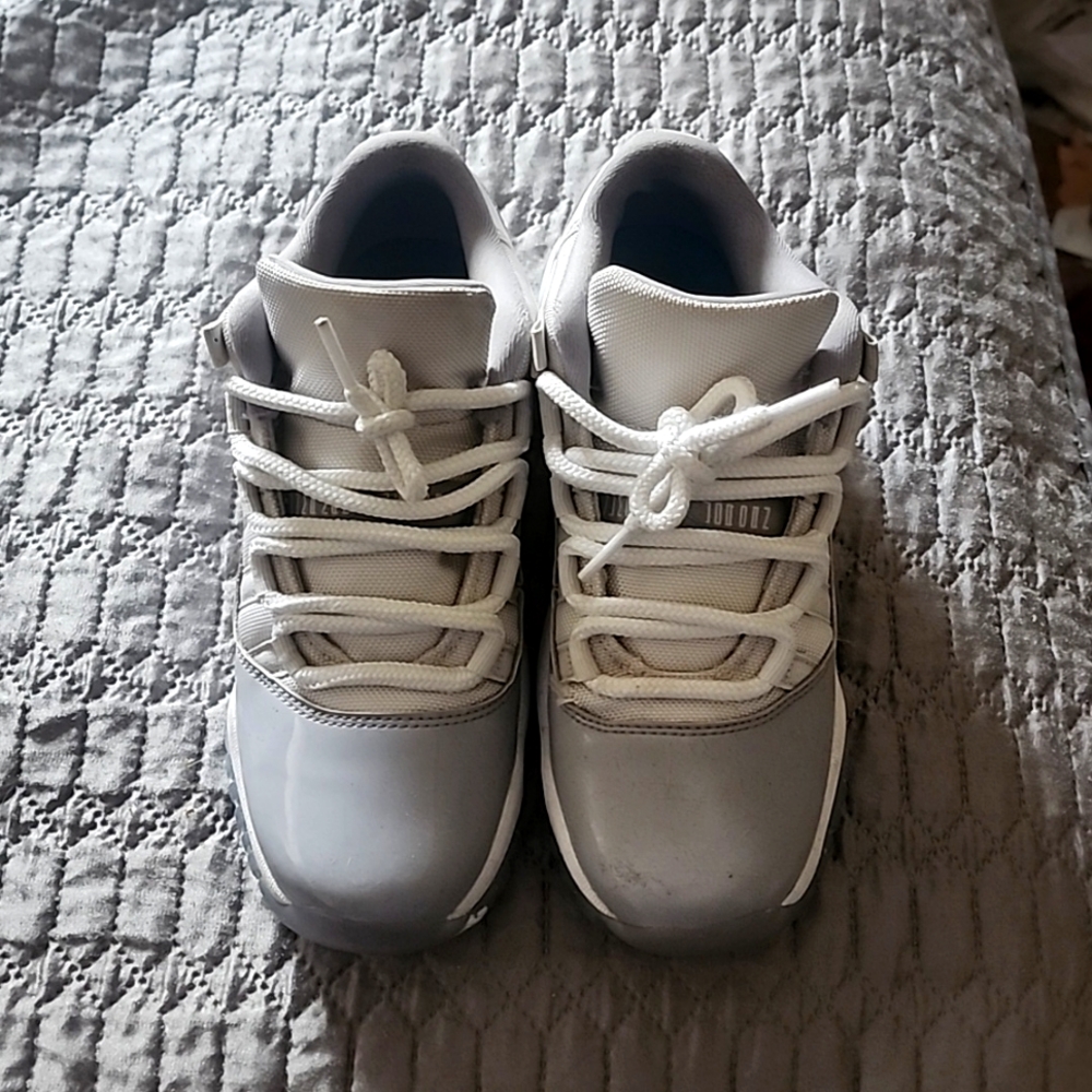 Jordan 11 lows cement grey